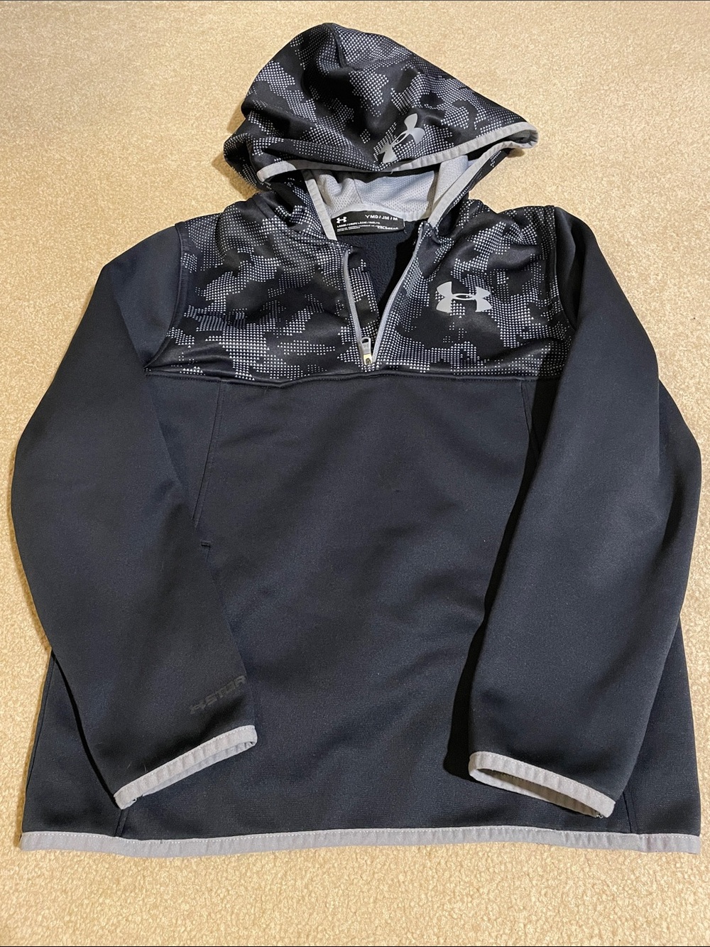 Under Armour Boys Black & Gray Hooded Pullover Half-Zip Hoodie